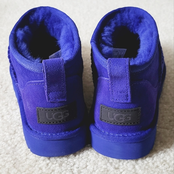 NIB UGG Classic Ultra Mini Sz 6 Blue - Picture 3 of 6